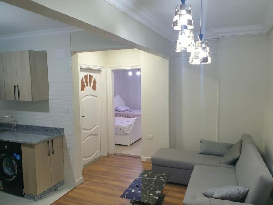 Akhnaton St New * القاهرة