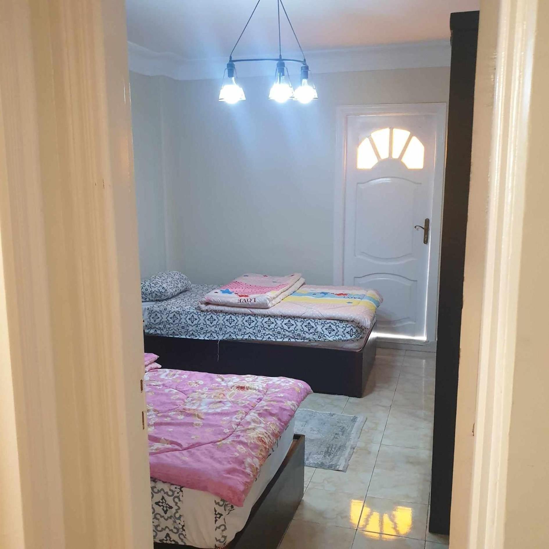 Akhnaton St New Apartman